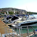 Maria 3*