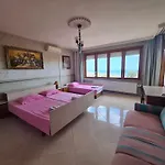 Maria 3*
